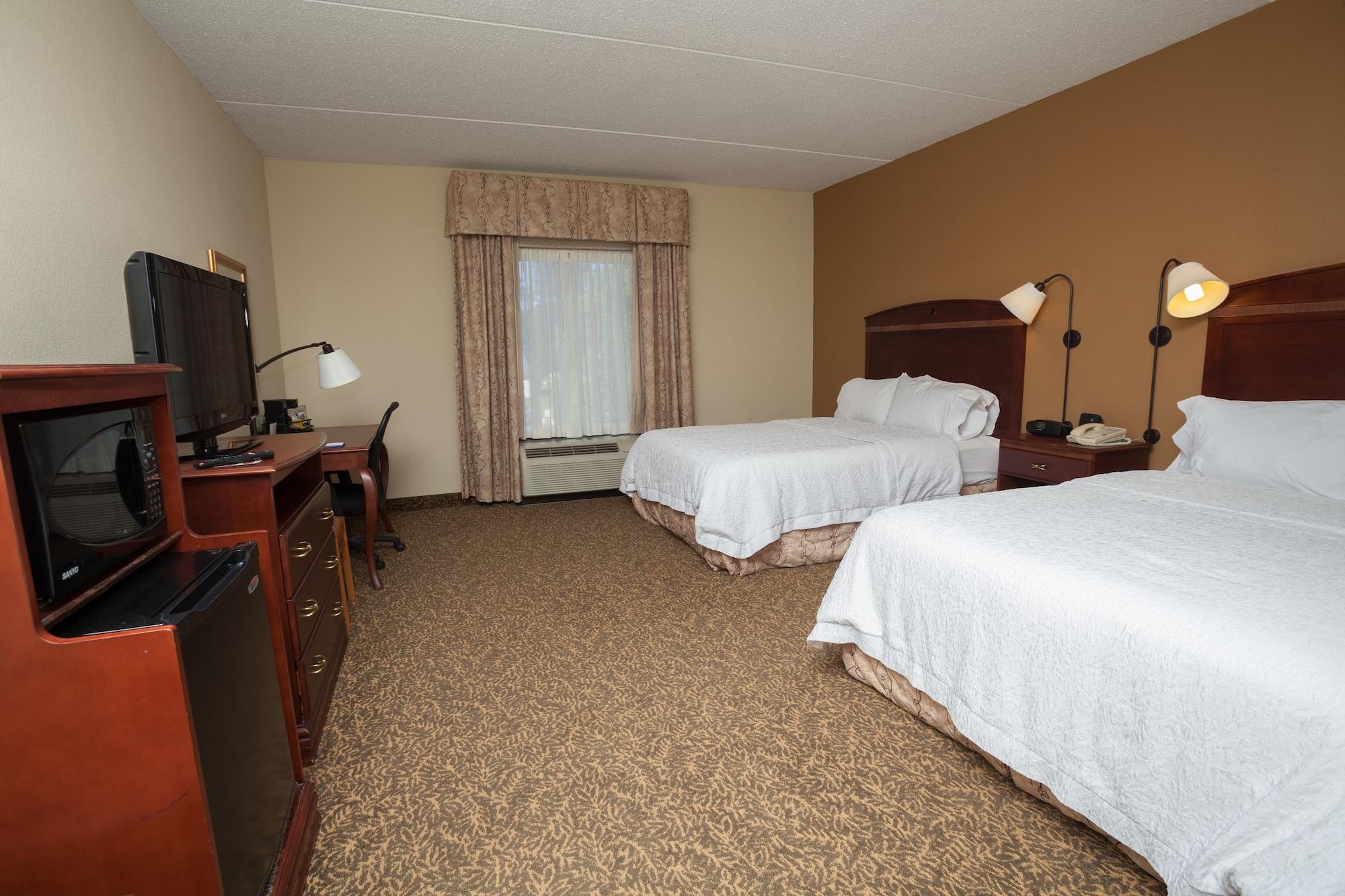 Hampton Inn Oneonta Exterior photo
