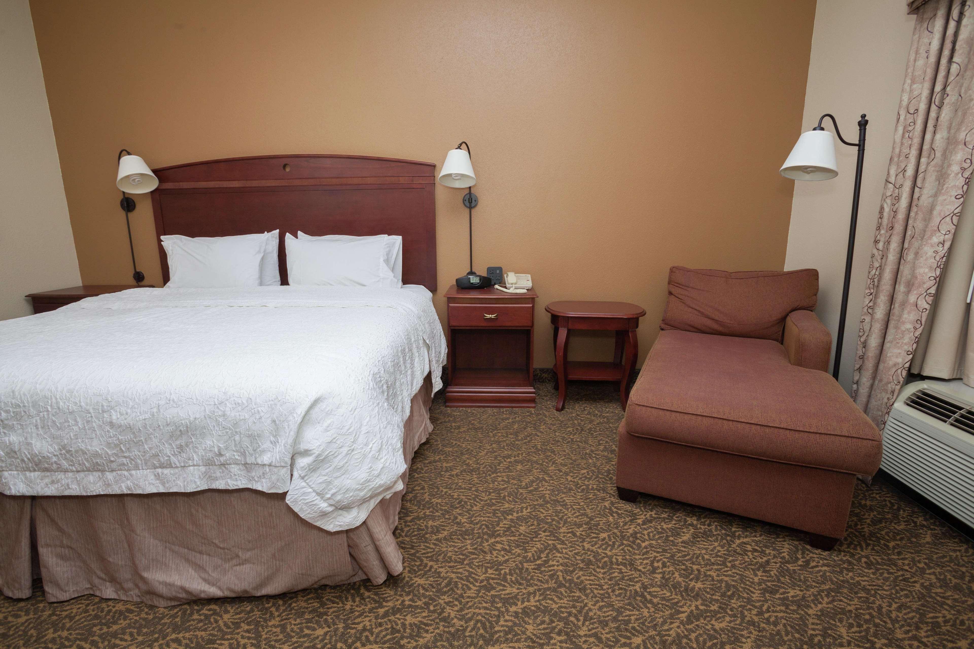 Hampton Inn Oneonta Exterior photo