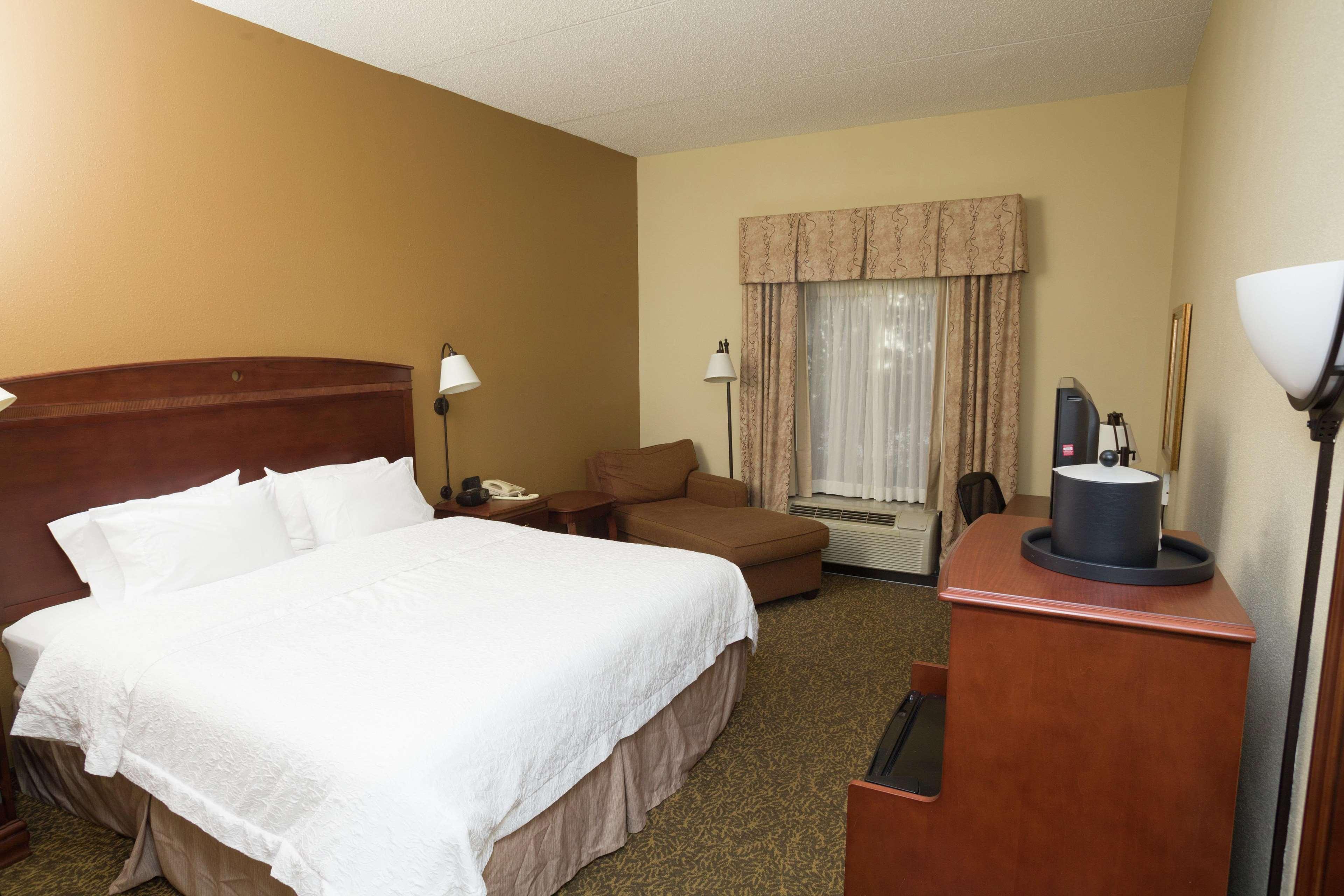 Hampton Inn Oneonta Exterior photo