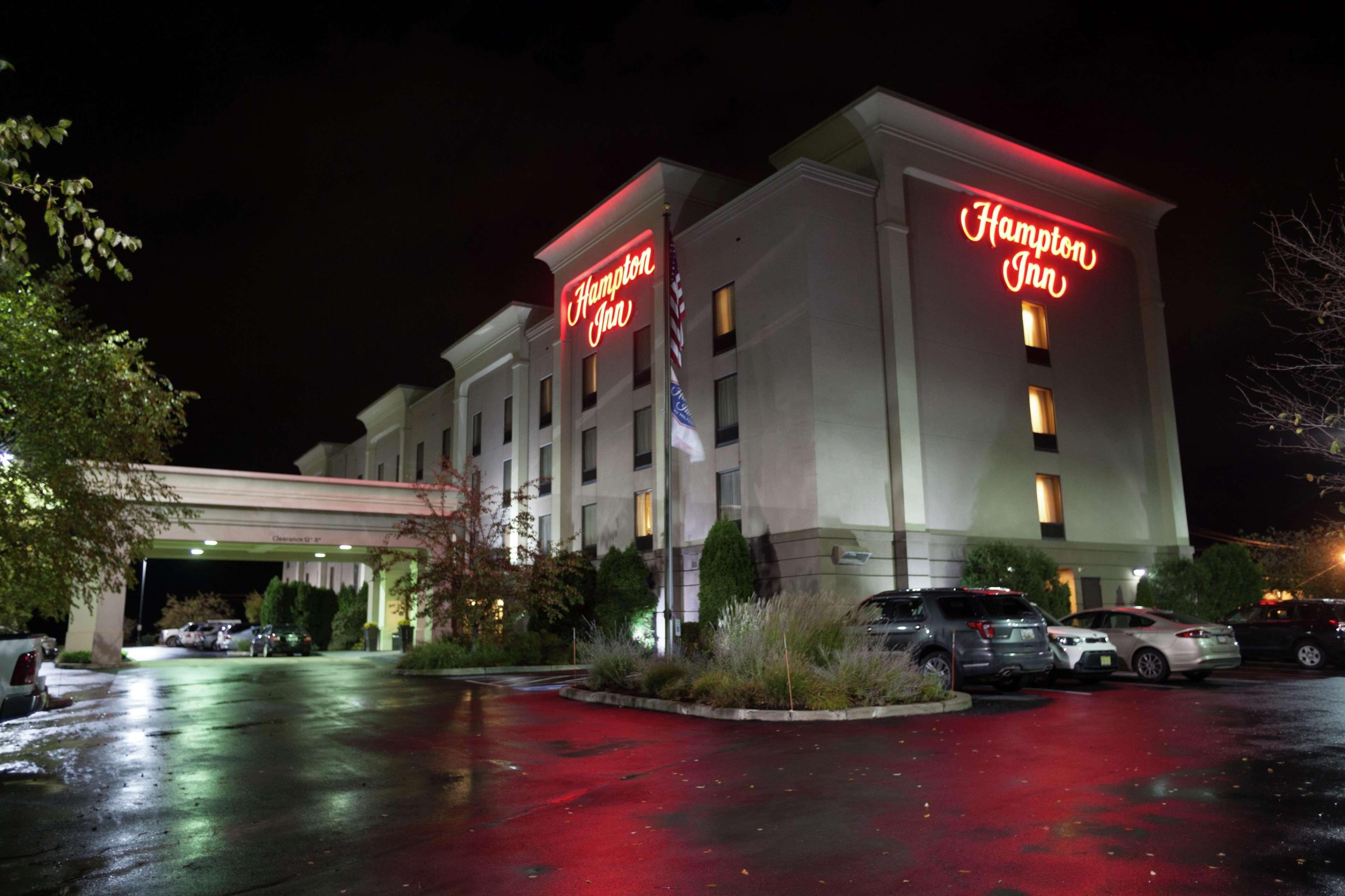 Hampton Inn Oneonta Exterior photo