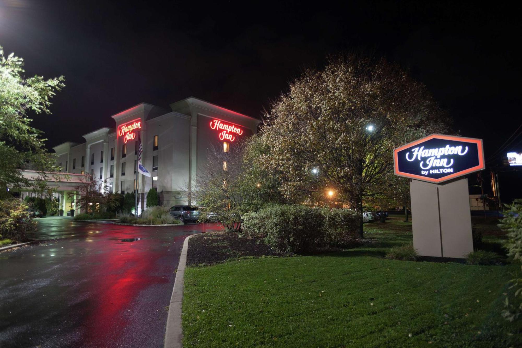 Hampton Inn Oneonta Exterior photo