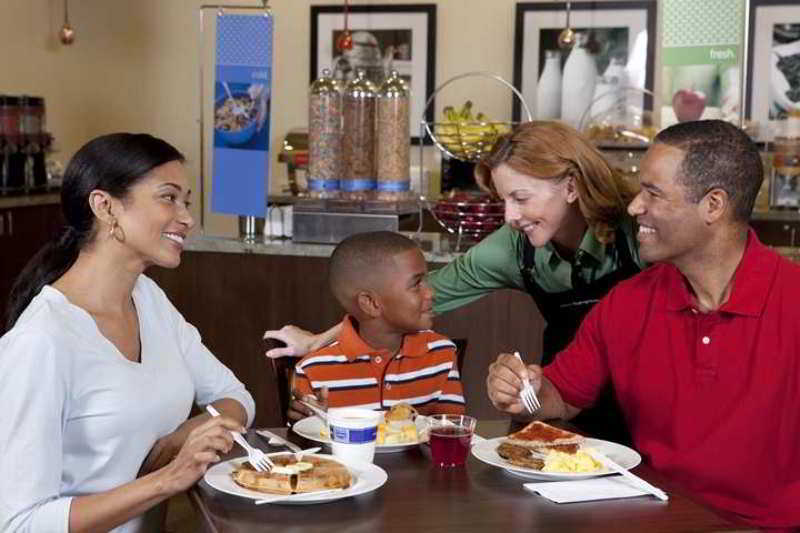 Hampton Inn Oneonta Restaurant photo